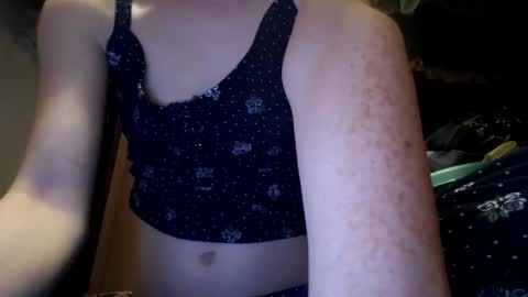 artemiwoods06 online show from April 13, 2:13 am