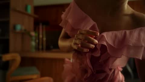 The ticket show has been postponed to Monday tomorrow. Sorry womens day online show from February 19, 2:00 am