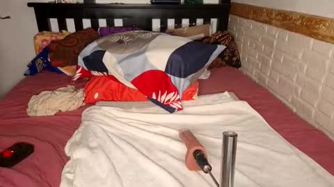 asainobedientslut12 online show from October 13, 6:38 am