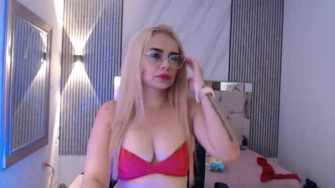 ashley__tylor online show from March 2, 2:00 am