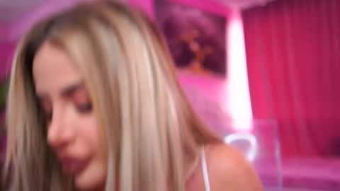 Ashley online show from November 17, 11:00 am