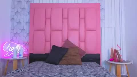 ashlleyray online show from June 22, 7:11 pm
