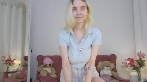 ashly_cherry online show from October 3, 11:48 am