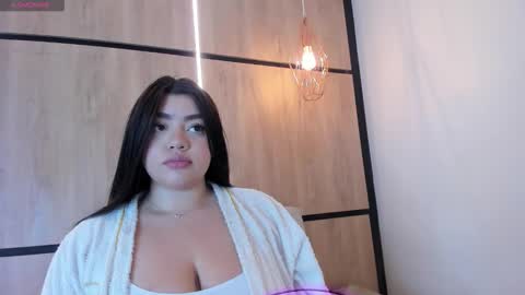 ashlyn online show from January 15, 8:04 pm