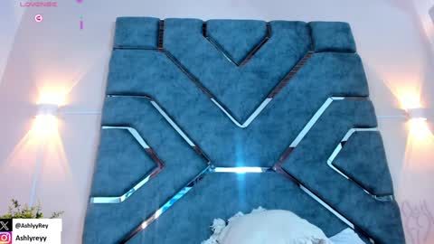 Ashly  online show from February 8, 10:19 pm