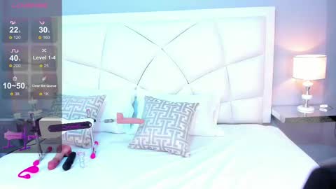 A S L Y   S A N D E R online show from September 17, 4:43 am