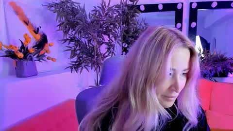 astramonroe online show from September 17, 5:27 am