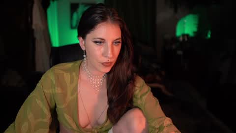 Audrey online show from December 1, 3:54 am