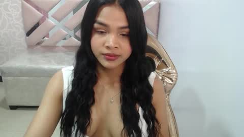 Aura online show from December 3, 10:39 am