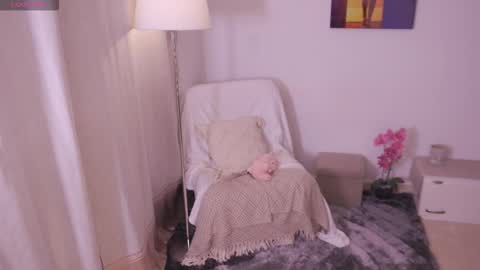        . online show from September 26, 10:51 pm