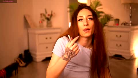 Aura online show from February 21, 9:48 pm