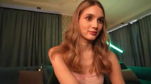 Aurora online show from February 10, 6:42 am