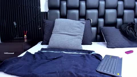 Aurora online show from November 27, 4:04 am