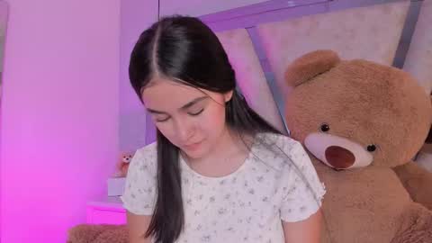 Aurora  online show from March 25, 7:28 pm