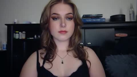 auroralightz1 online show from February 27, 9:14 pm