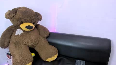 INSTAGRAM AURORA MCRY online show from March 12, 5:17 pm