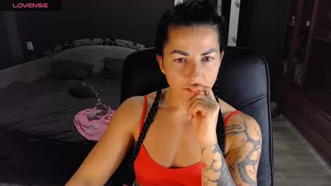 Ava online show from December 4, 1:35 pm