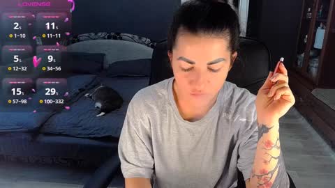 Ava online show from December 16, 9:24 am