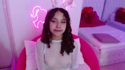 AVA online show from February 15, 1:38 pm