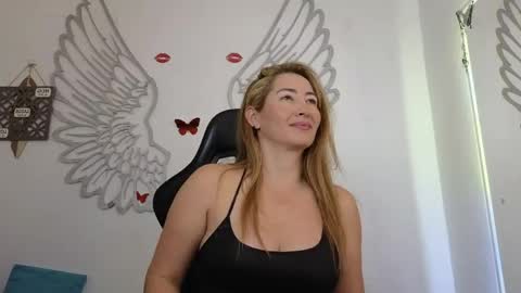 Ava online show from May 8, 2:37 am