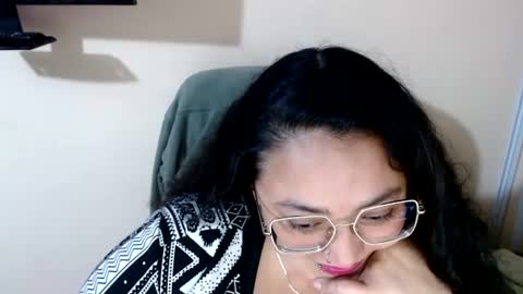 avaryd online show from July 3, 4:07 am