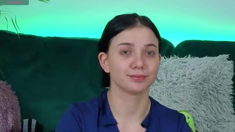 AveryWillow online show from October 6, 7:58 am