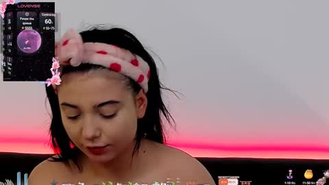 AveryWillow online show from February 5, 12:38 pm