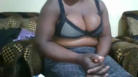 avril254 online show from October 13, 6:38 am