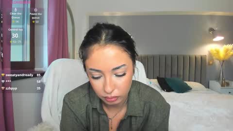 Jolie online show from October 4, 10:21 am