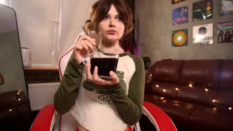 Alice online show from March 6, 9:36 am