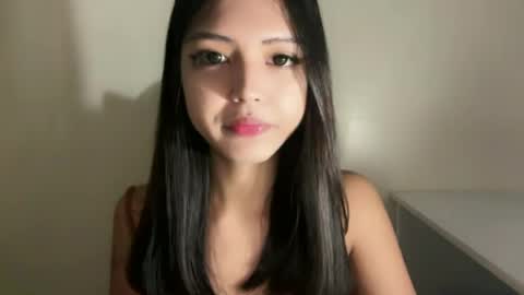 ayalvrs18 online show from June 19, 7:01 am