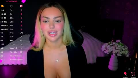  Ayla Demir  online show from May 16, 7:57 pm