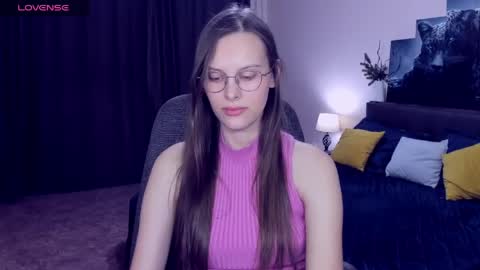 AyumiCherry online show from March 31, 6:30 pm