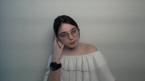 azumi_chan_ online show from February 24, 2:38 pm