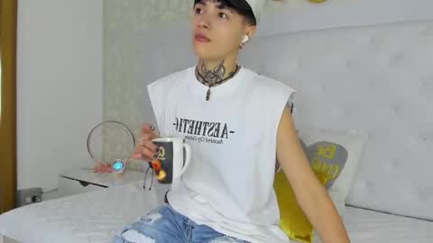 Anny online show from February 25, 3:49 am