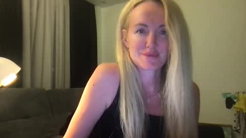 babe_dia online show from June 2, 5:47 pm