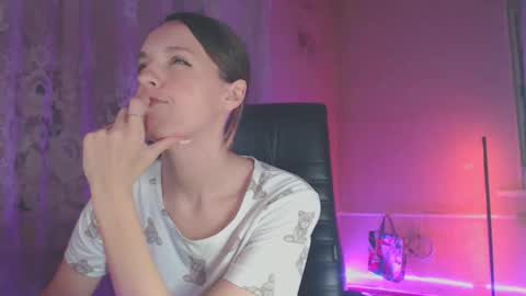 Sonya online show from March 31, 6:52 pm