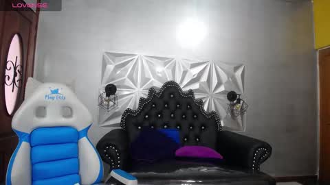 Xime Lions online show from November 6, 7:31 pm