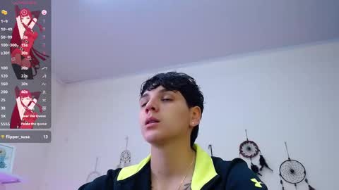 Anna online show from December 9, 3:33 pm