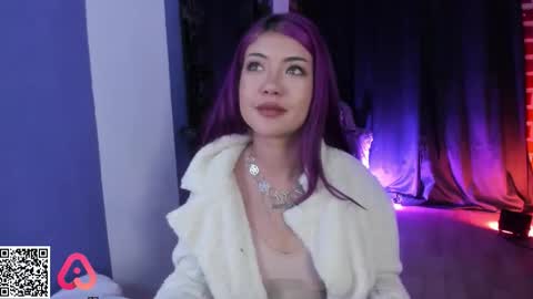        Please help me to reach 100 thumbs up online show from November 28, 9:40 pm