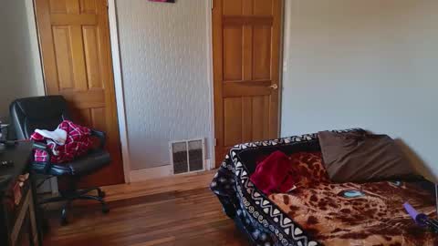 bahdangel online show from March 4, 9:10 pm