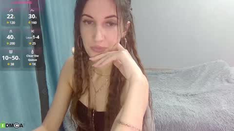 Emma online show from February 13, 5:01 pm