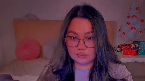 Barbie Kim online show from February 2, 5:04 pm