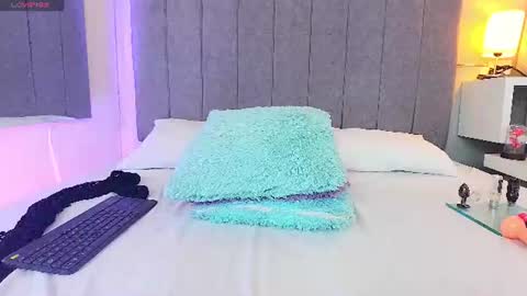 Barbie lorens online show from July 10, 12:05 pm
