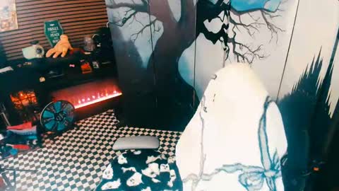 Audrey online show from October 7, 6:51 am