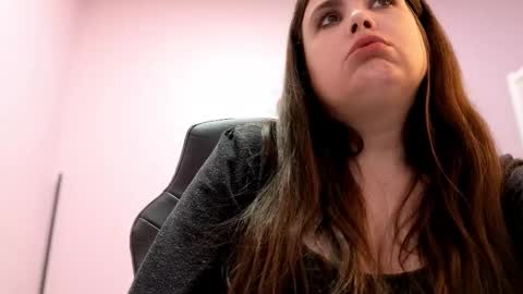 battymoll online show from March 22, 6:03 pm