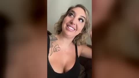 bbgirljayy online show from August 7, 5:20 pm