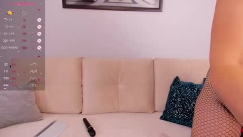 Lola online show from November 19, 8:47 am