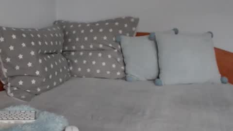 beatrice26 online show from March 1, 12:01 pm