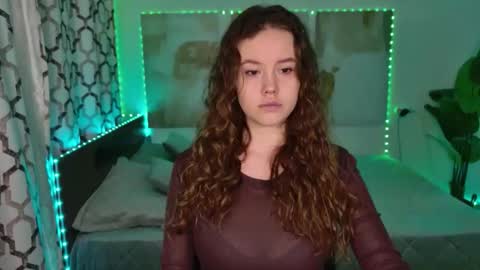 BeatriceWild online show from April 6, 5:19 am